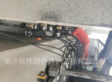 南昌杨家中桥支座调整